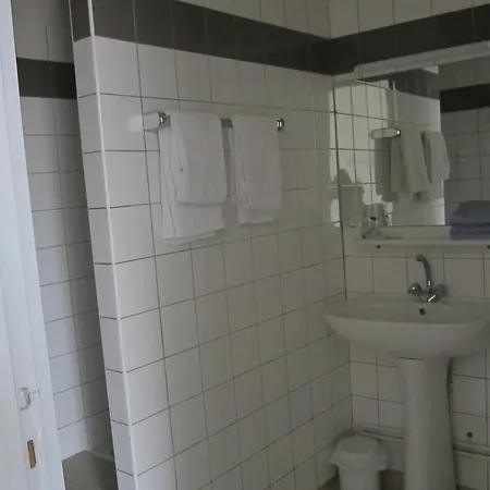 Du Centre Hotel *